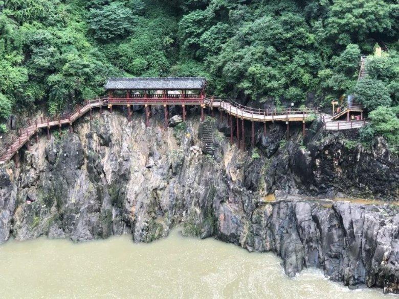 拥堵的停车场